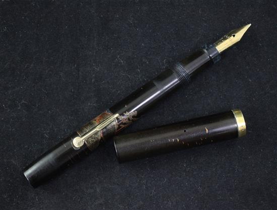 A Namiki pre-Dunhill Maki-e fountain pen, c.1925-28, 5.25in.